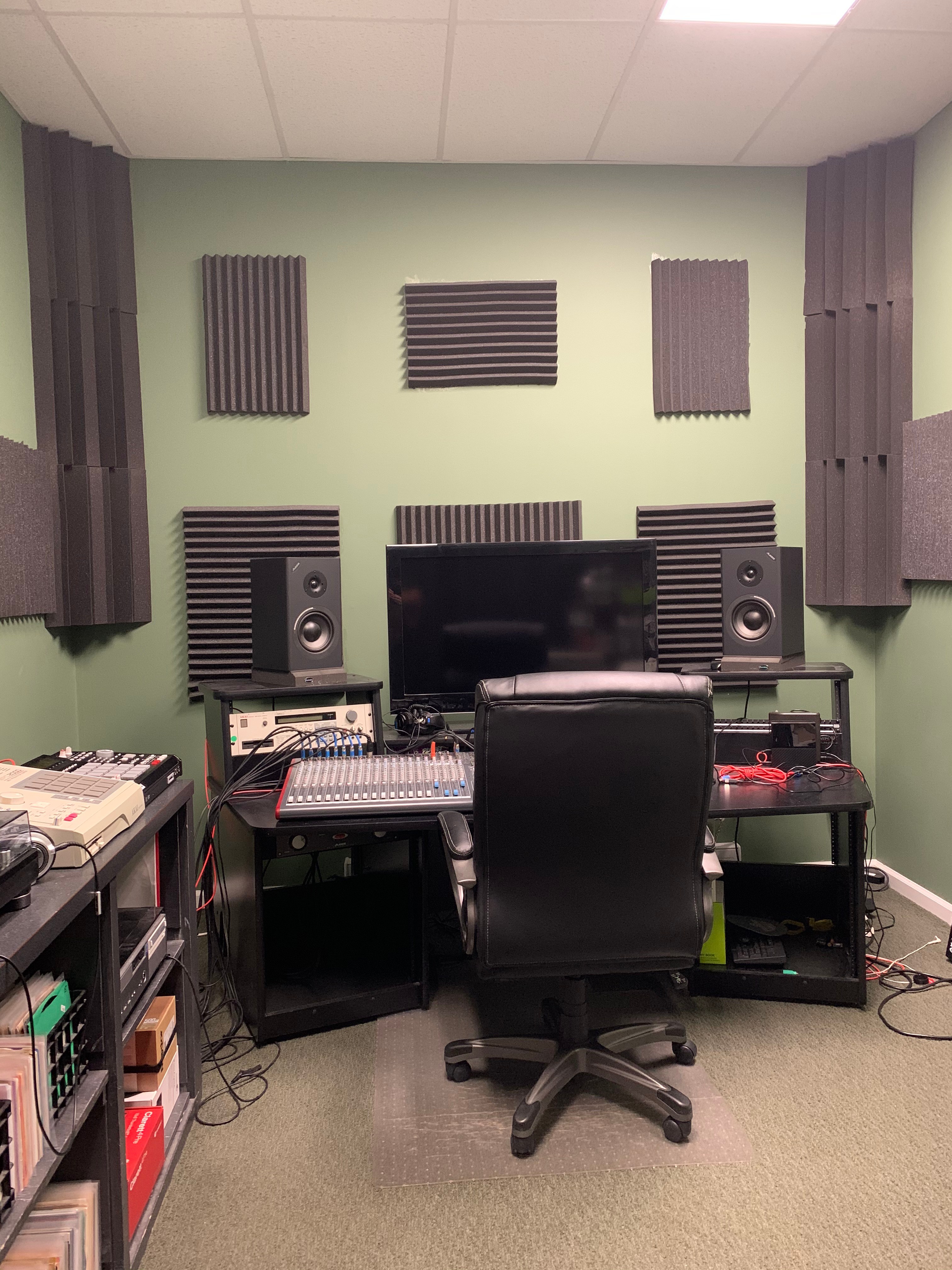 The 54 Side THE AVID RECORD COLLECTOR