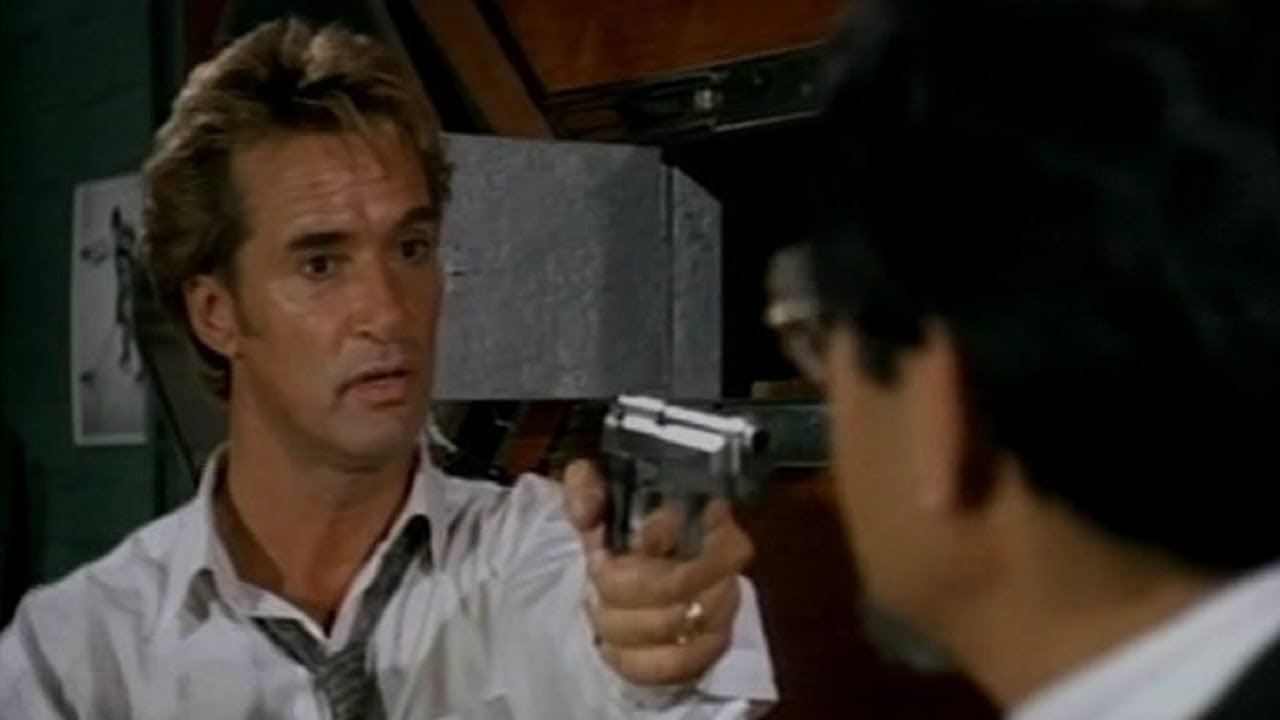 Under the Gun (1995) Review The Action Elite