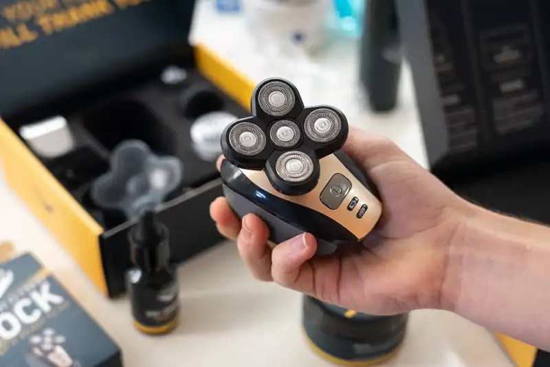 Freebird Review (2023) The Bald Man's Best Friend?(03)