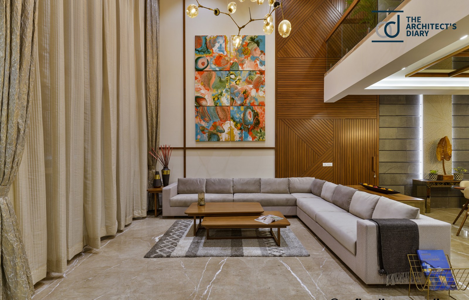 Residence Design with An Asymmetrical Expression Reflective Practices