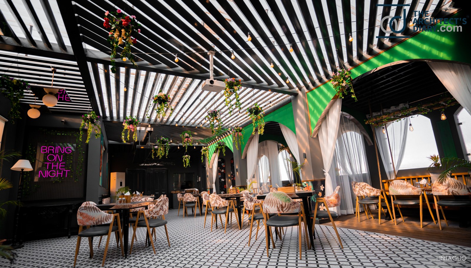 Outdoor Open Terrace Cafe Design Elena Bondina atelieryuwa.ciao.jp