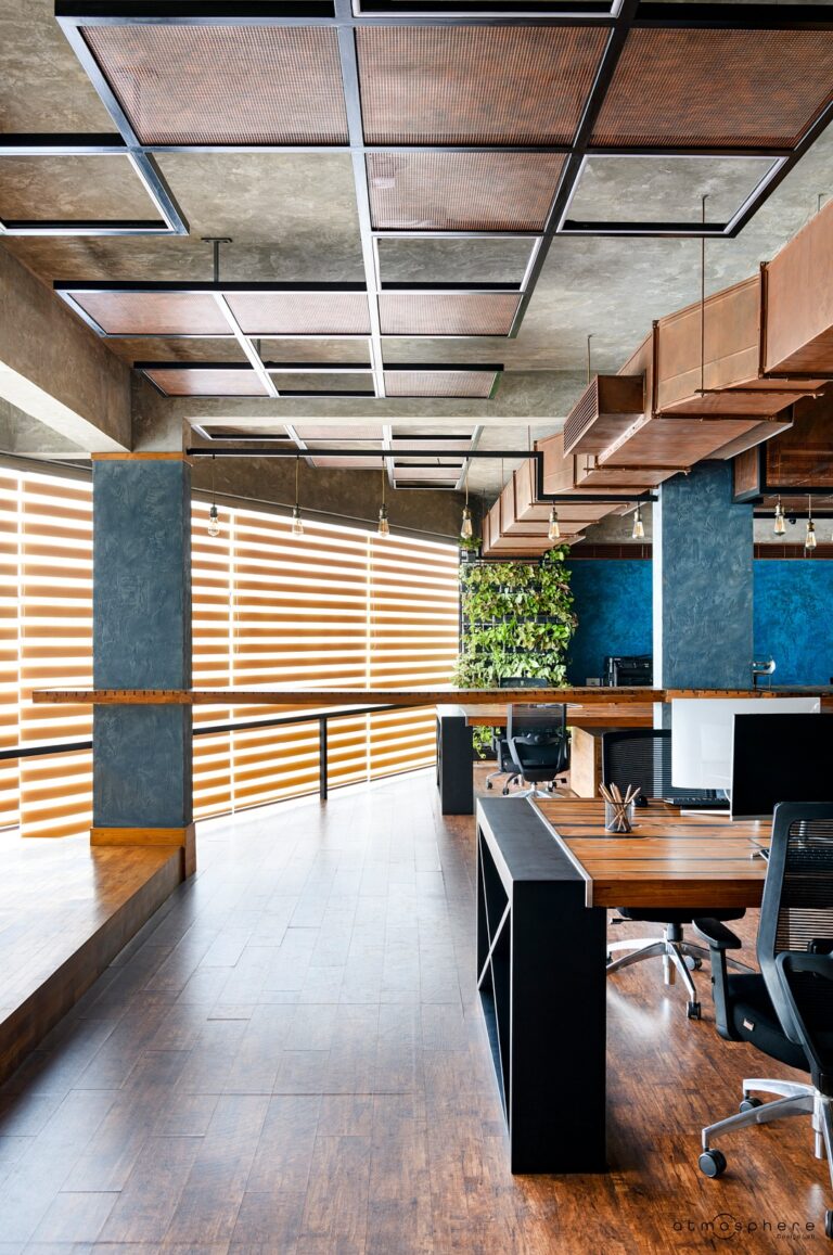 Solving the Work Space Requirements in the Office in an Innovative Way