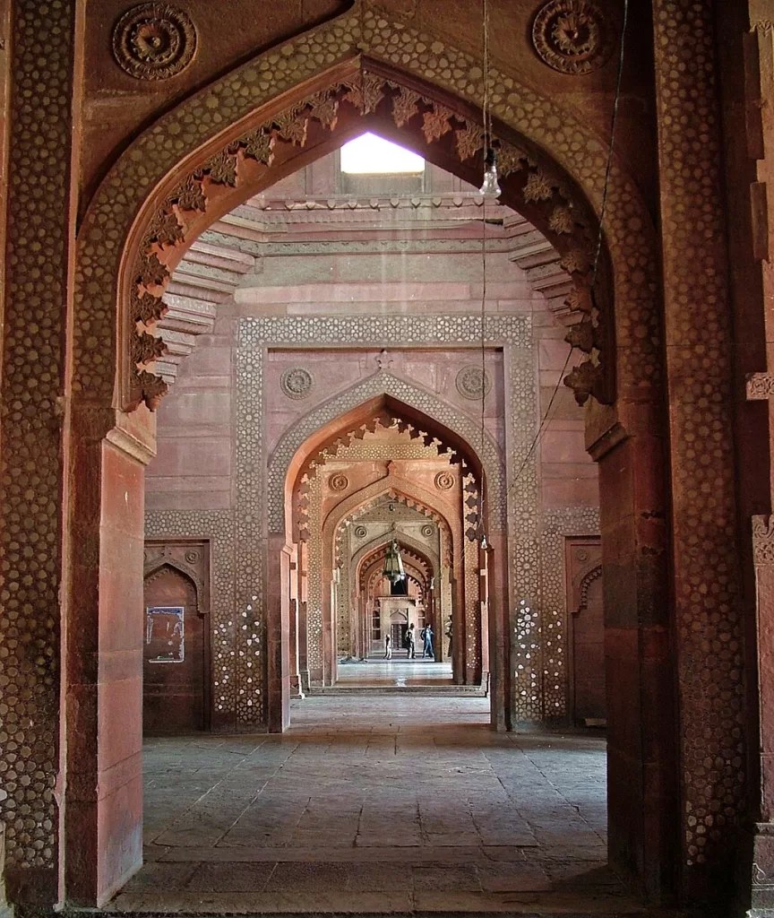 20 Most Beautiful Arcade Architecture in Indian Monuments