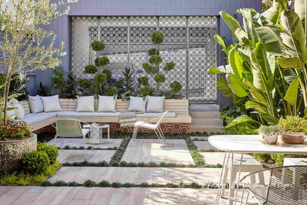 Attractive Outdoor Feature Wall Design Ideas