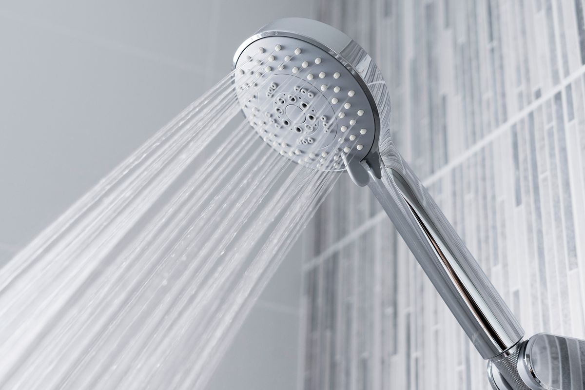 Shower Head Installation Is the Best Bathroom Upgrades for Renters