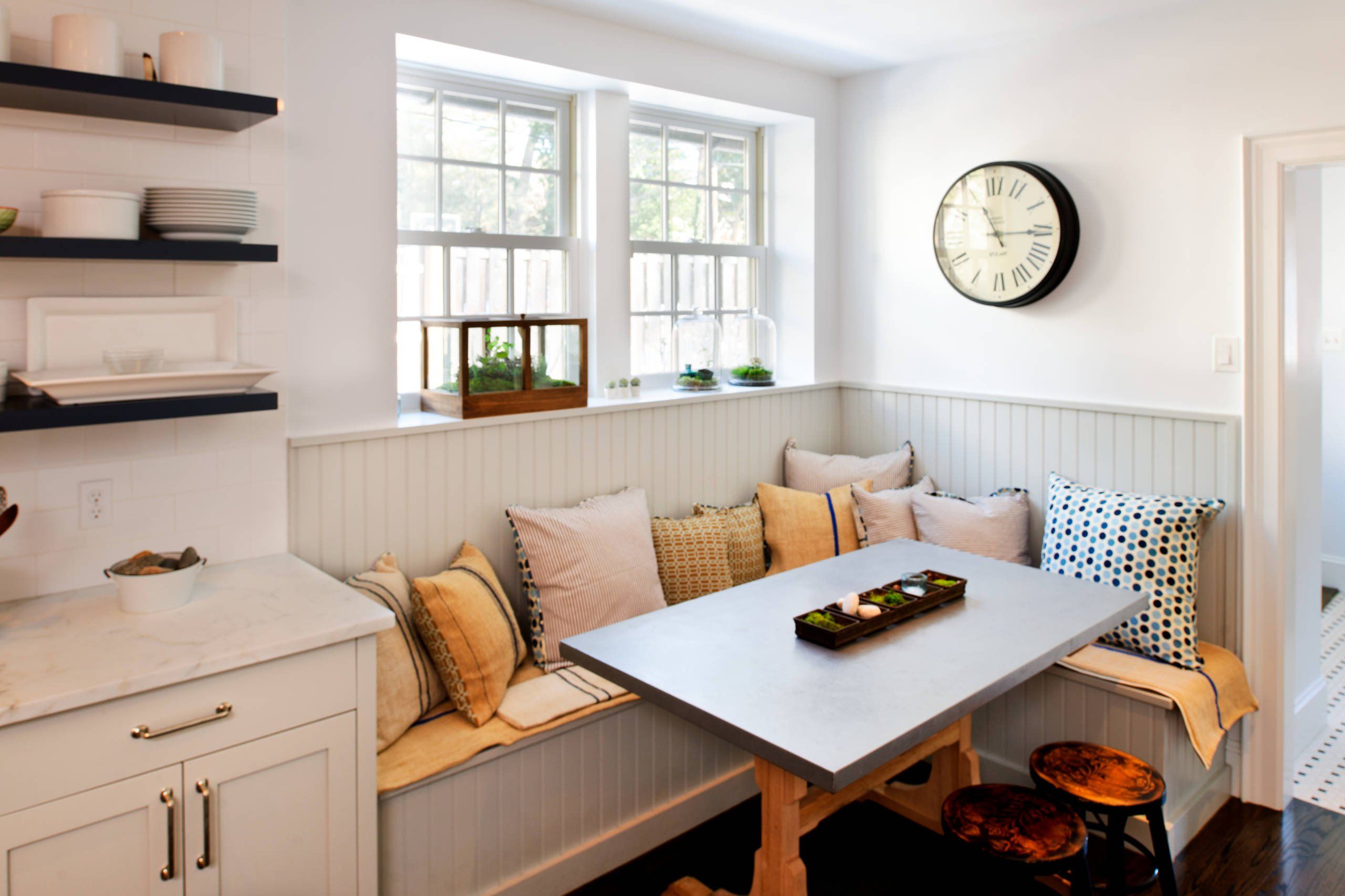 8 Creative Corner Seating Ideas For Home Improvement!