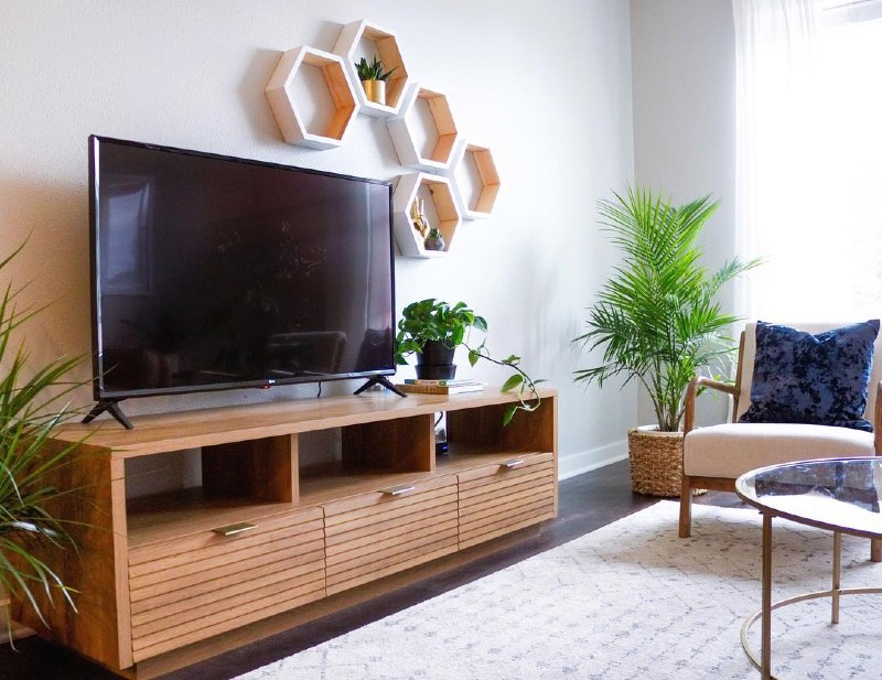 3 Tips to Style Your TV Stand to Achieve the Perfect Lounge Look