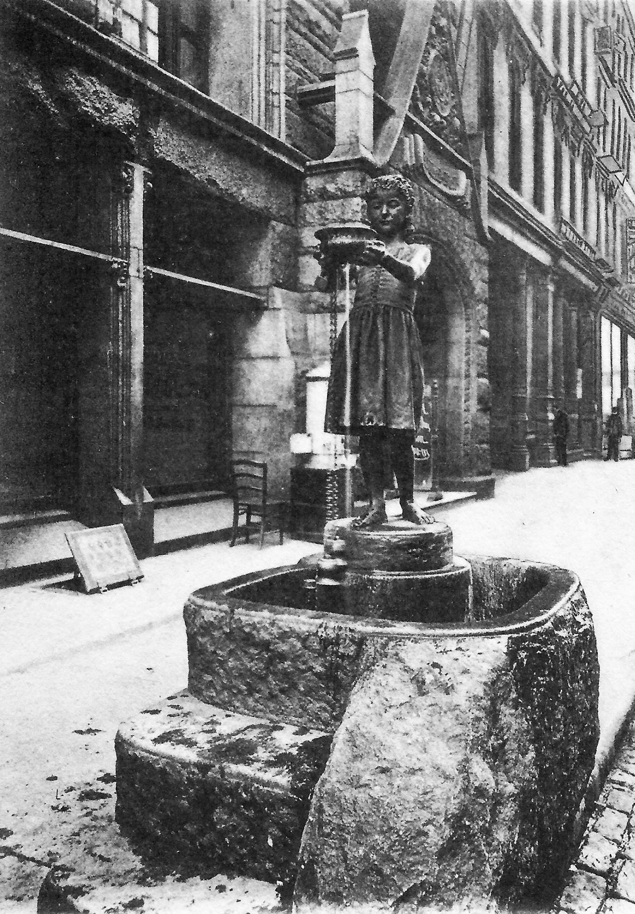 2.2. WILLARD HALL The Architecture Professor