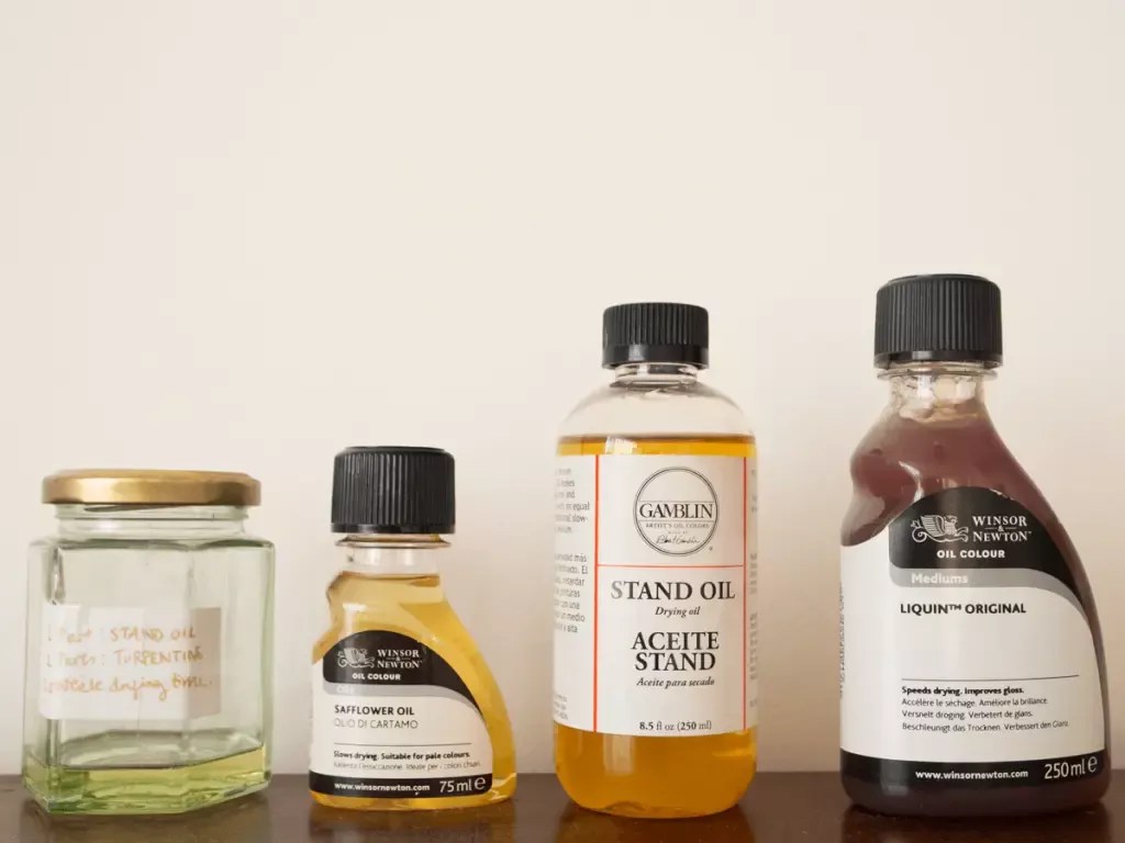 How to paint in oils without using solvents? Is it even possible? The