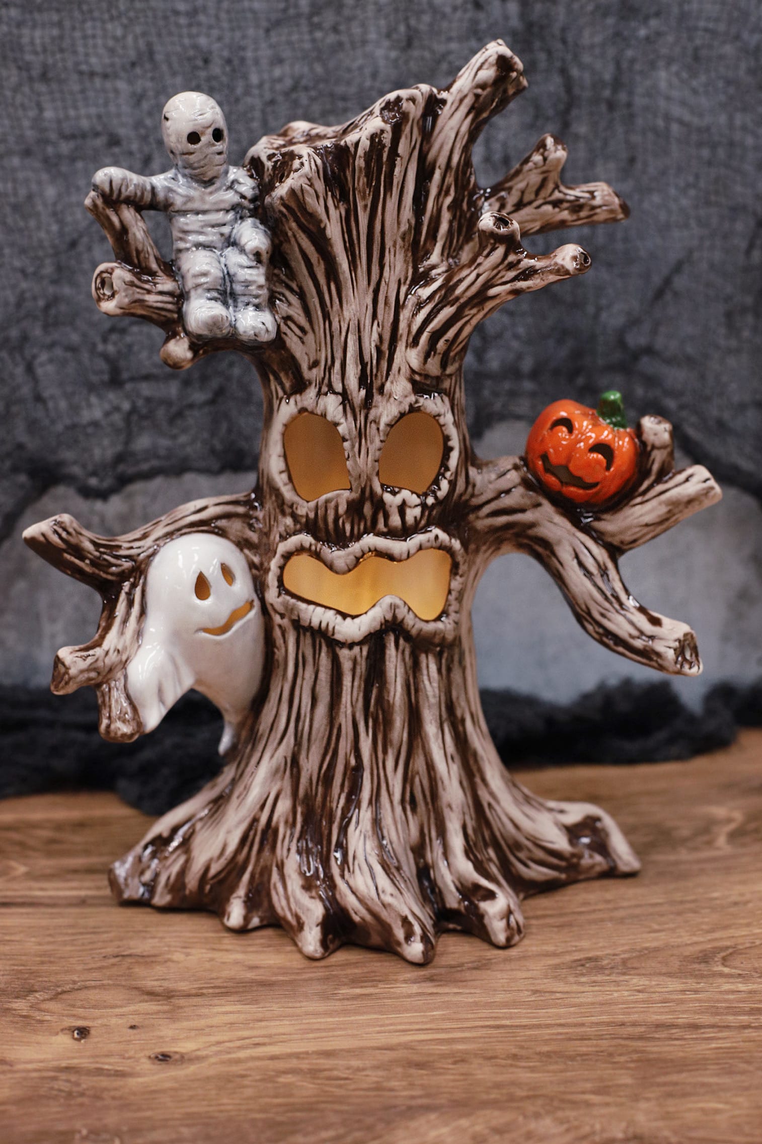 Spooky Halloween Tree Technique Class Art at the Bodega