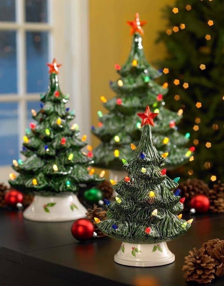 Vintage Christmas Tree Extravaganza (and other LIGHT UPS)!! Art at