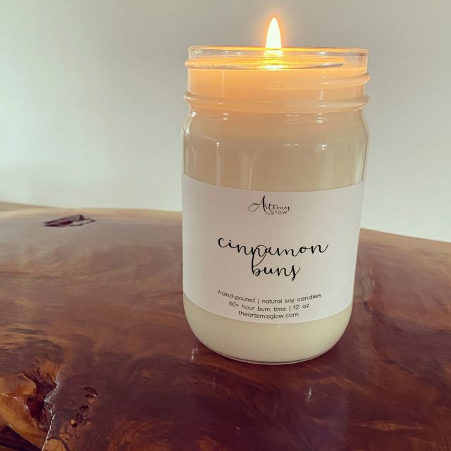cinnamon buns candle Artemis Glow