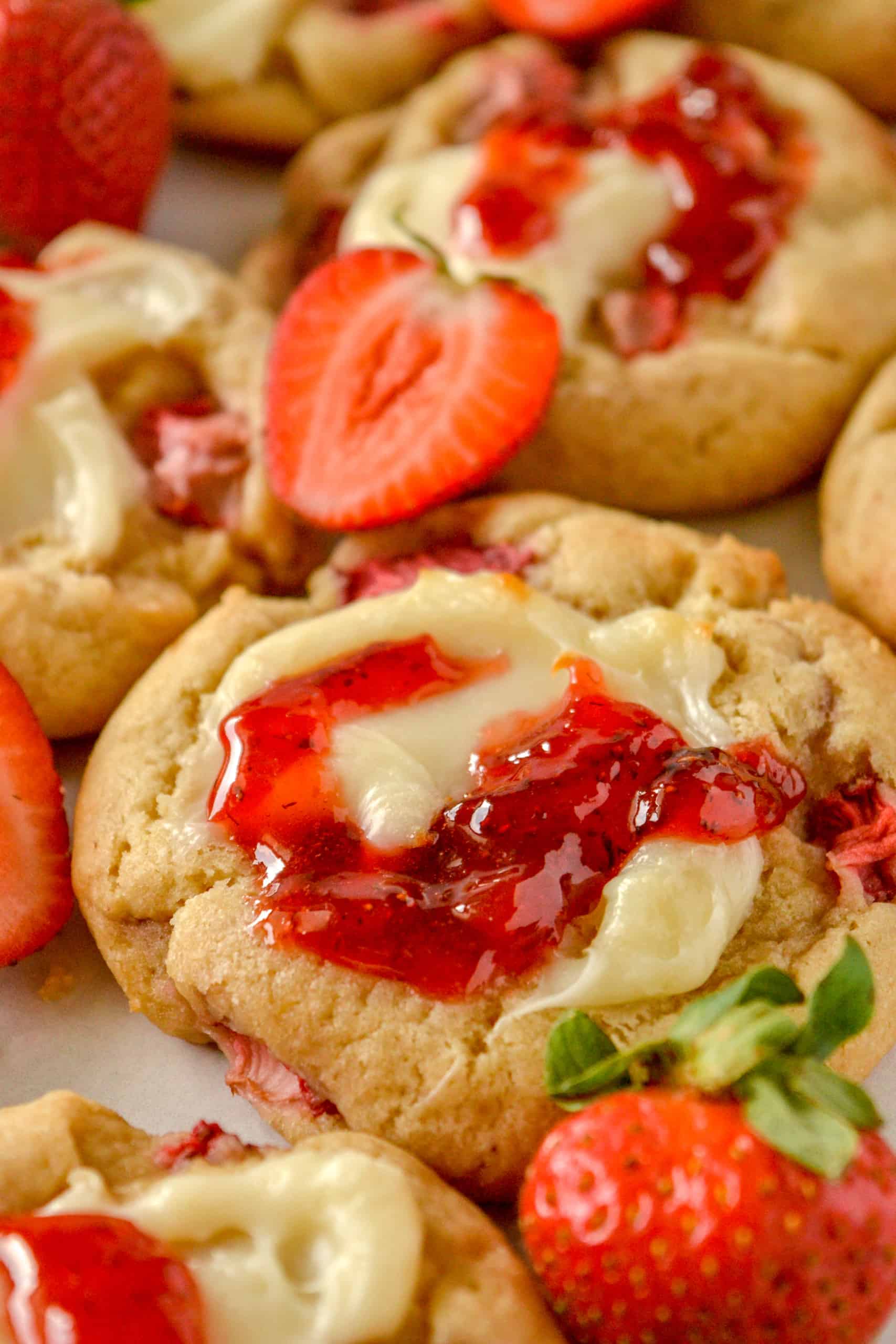 Strawberry Cheesecake Cookies