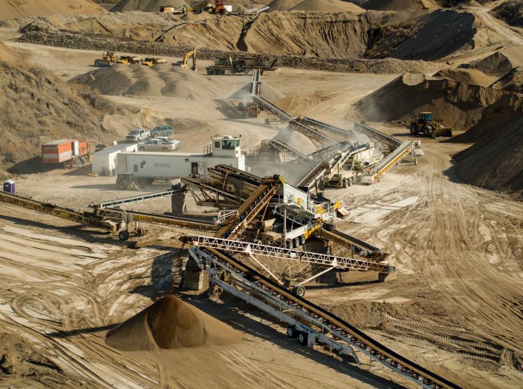 AsphaltPro MagazineLonesome Prairie Sand & Gravel Solves Too Much Sand