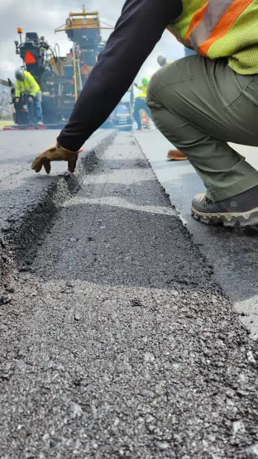 AsphaltPro Magazine AsphaltPro Magazine How to Build a Notch Wedge Joint