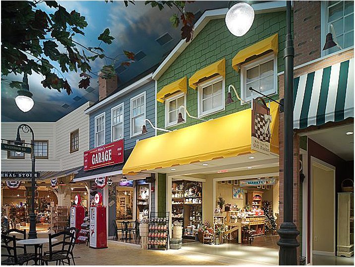 Yankee Candle Williamsburg THEATRIX