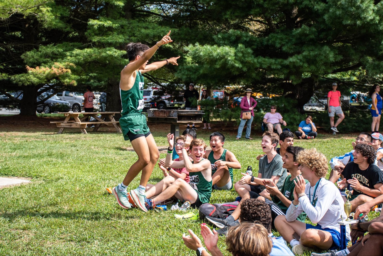 Cross Country Competes at Oatlands Invitational With a Focus on Team