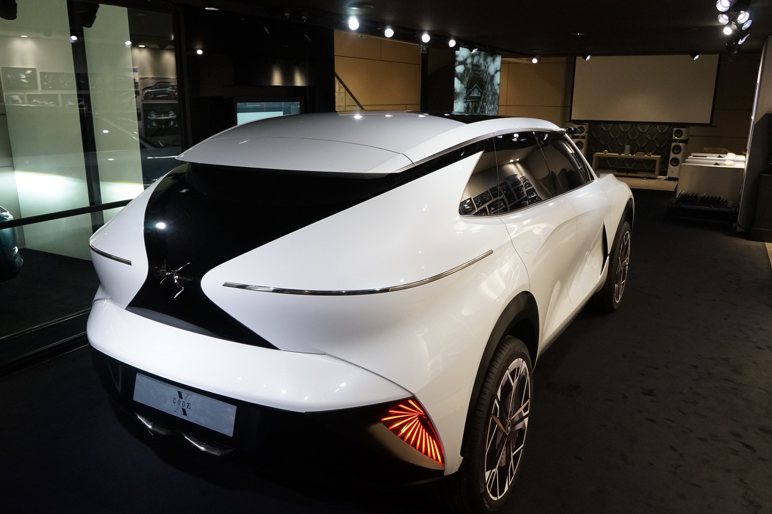 DS Automobiles Le concept car Code X dévoilé au DS World DS Automobiles Le concept car Code X dévoilé au DS World