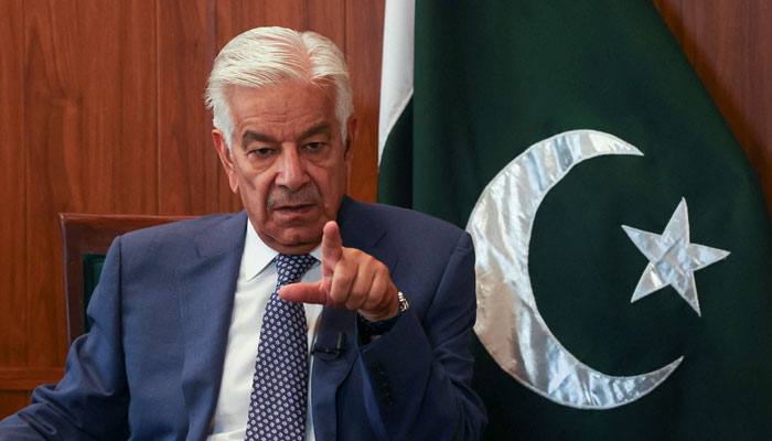 Khawaja Asif criticises Fazlur Rehman over remarks on soldiers' sacrifices