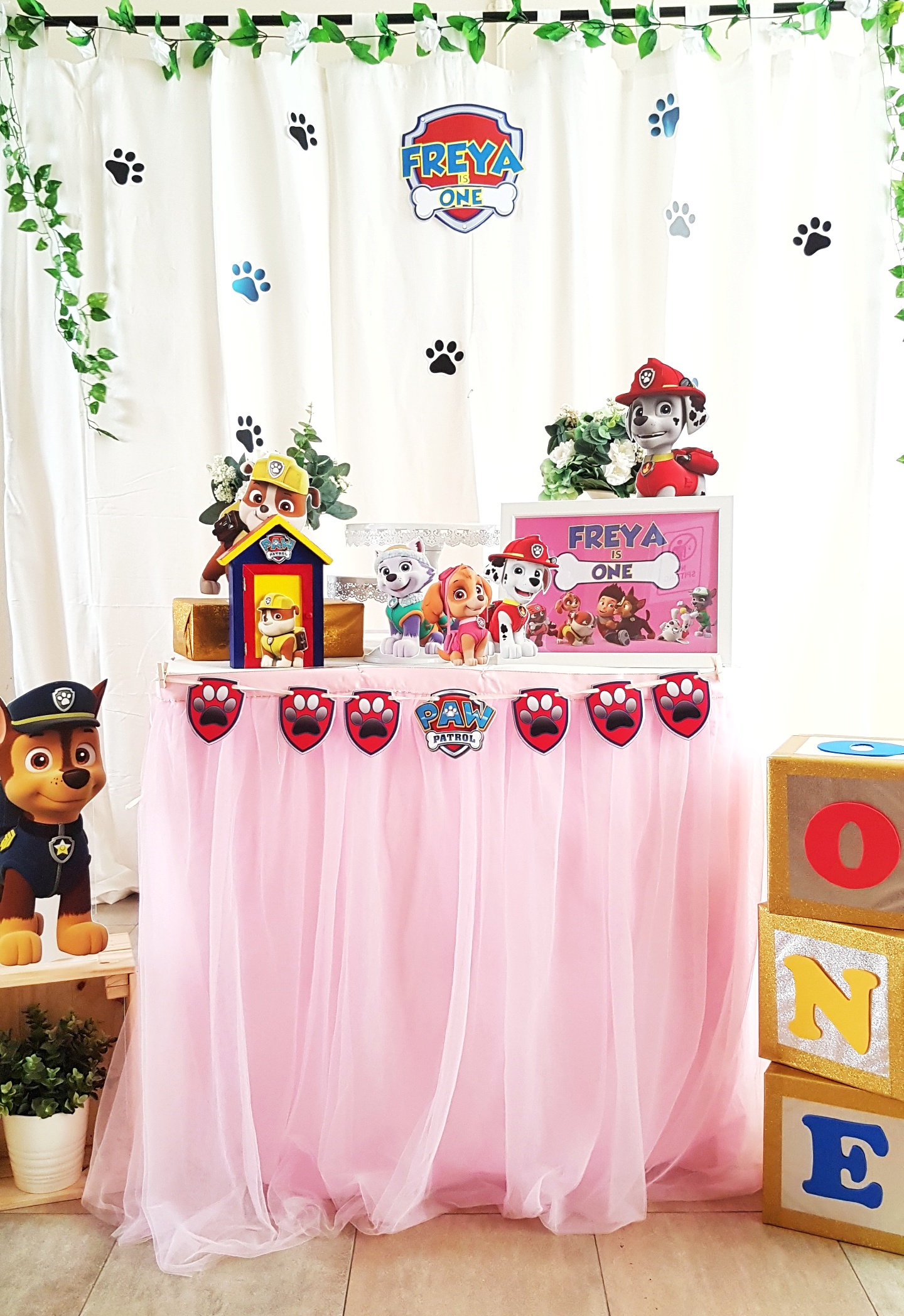 Paw Patrol Dessert Table by The Baking Experiment