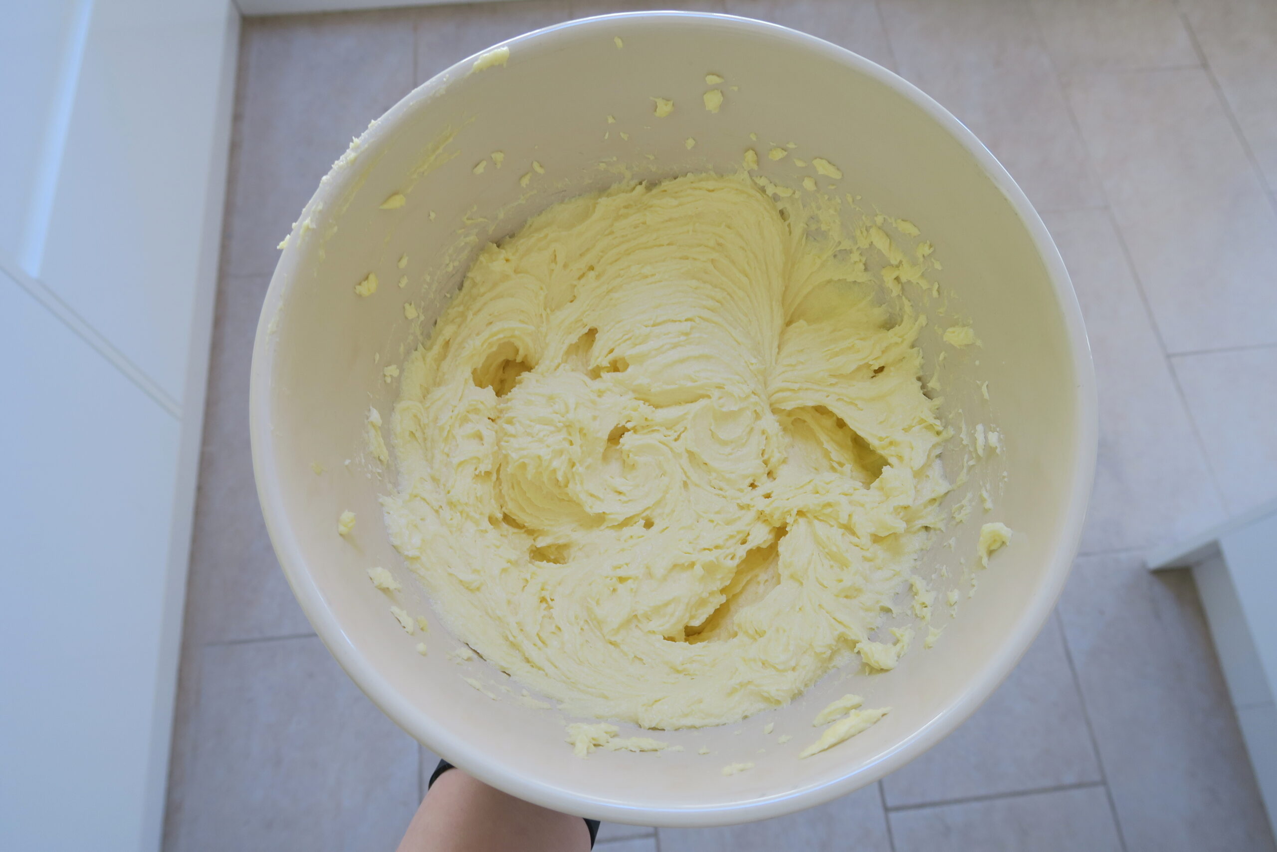 Passion Fruit Martini Cake The Baking Explorer