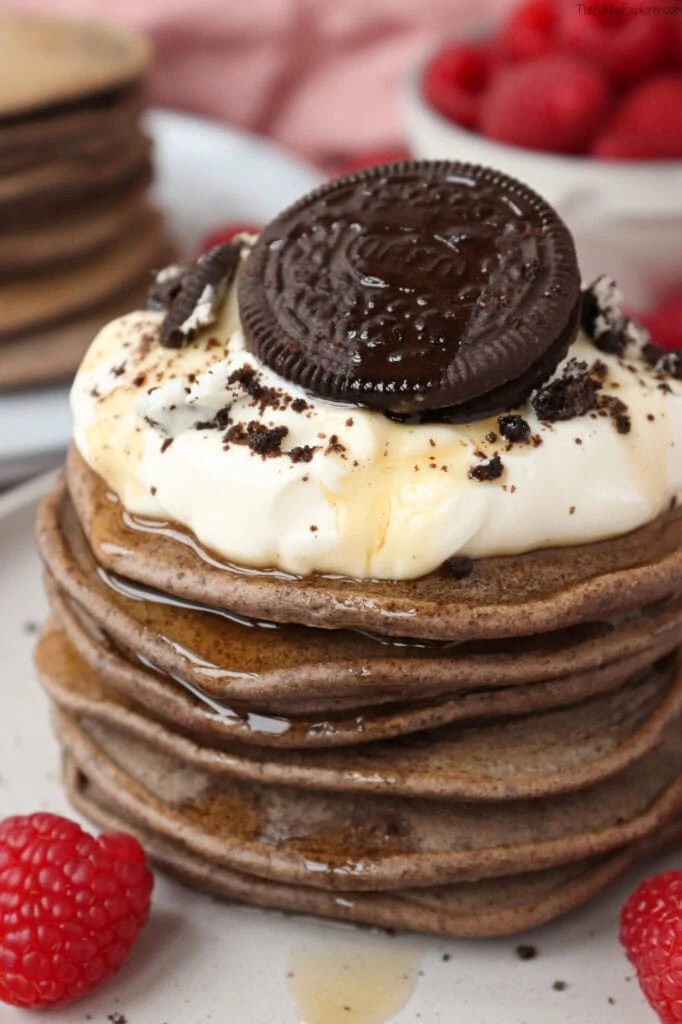 Easy Oreo Pancakes The Baking Explorer