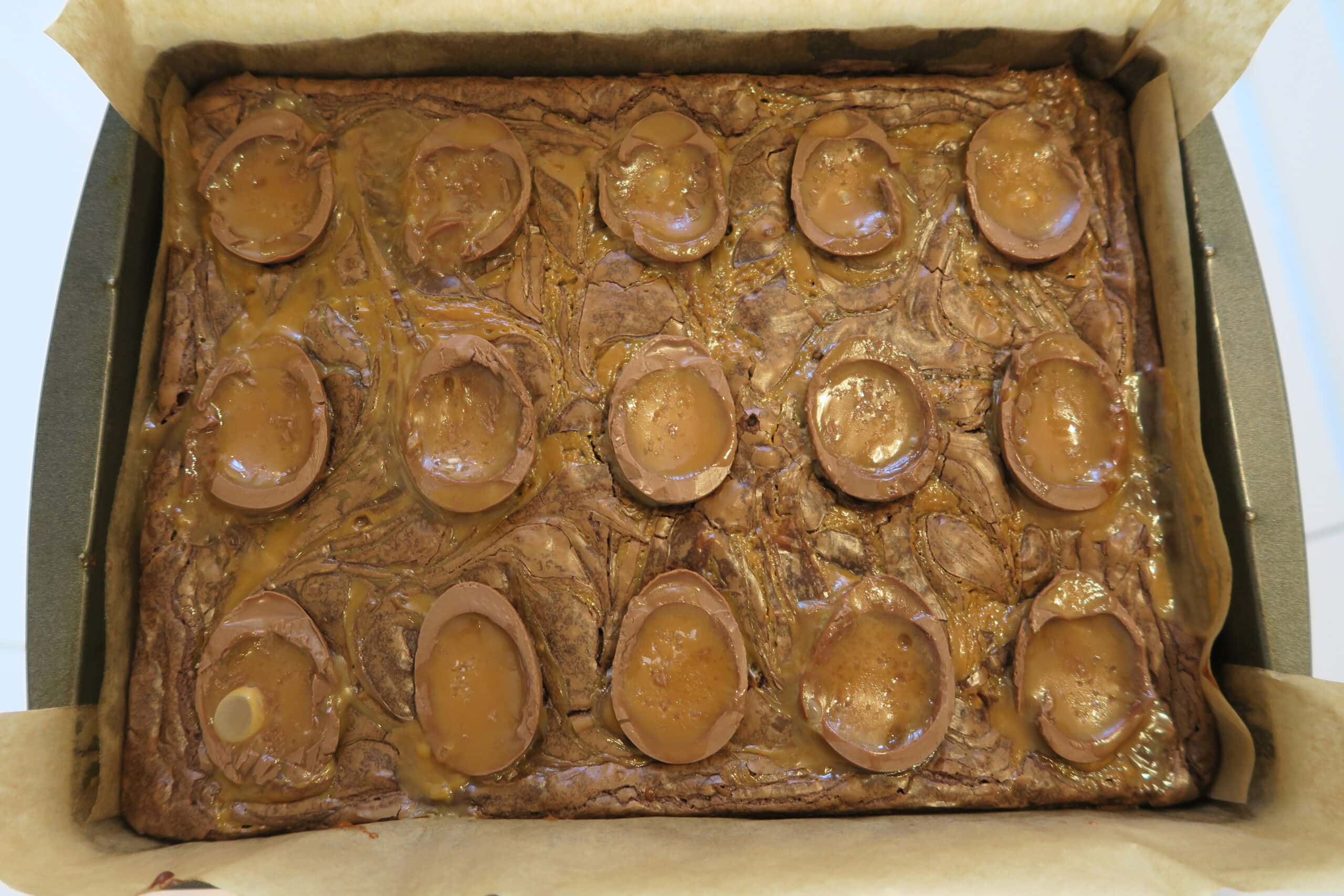 Salted Caramel Egg Brownies The Baking Explorer