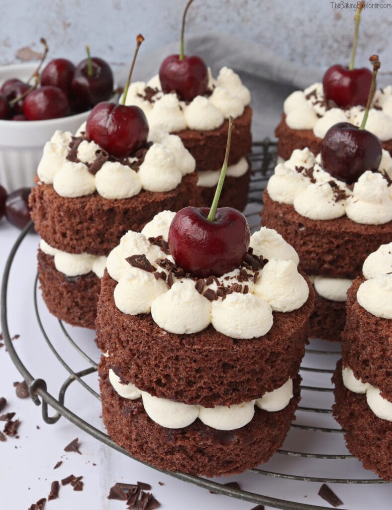 Mini Black Forest Cakes The Baking Explorer