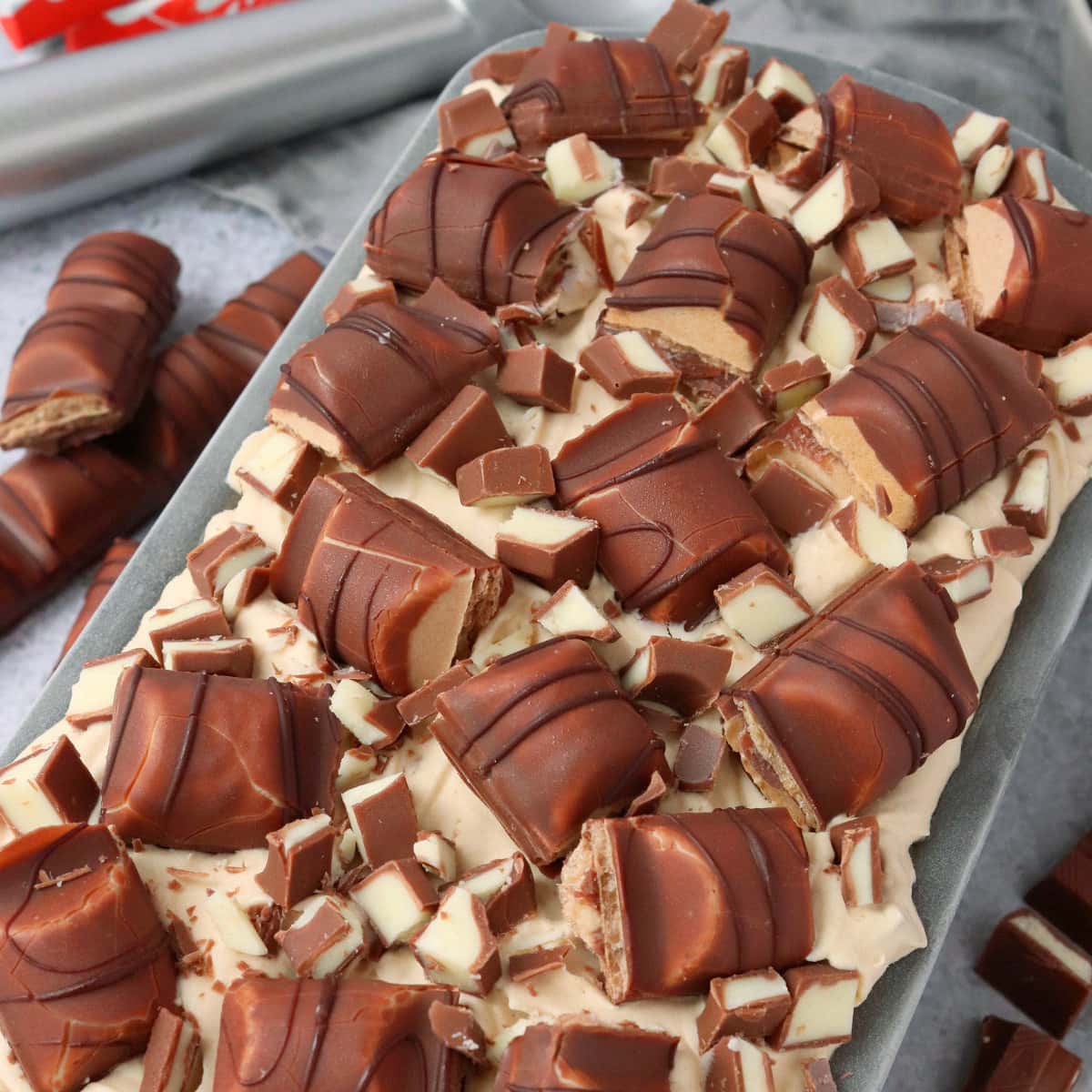 Kinder Bueno Ice Cream (No Churn) The Baking Explorer