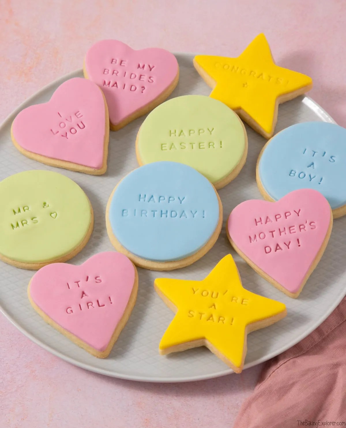 Fondant Iced Biscuits The Baking Explorer