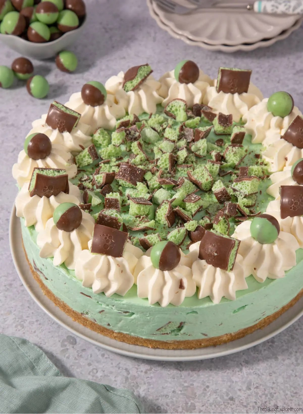 Mint Chocolate Aero Cheesecake (No Bake) The Baking Explorer