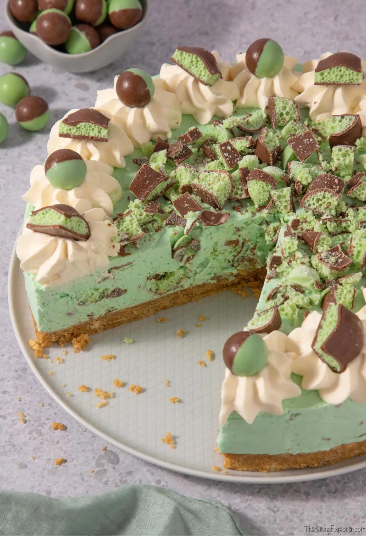 Mint Chocolate Aero Cheesecake (No Bake) The Baking Explorer