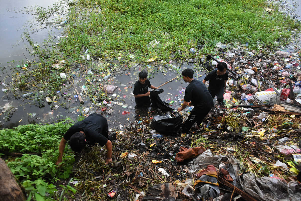Local Teenagers Inspired To Clean Up Bali's Rivers The Bali Sun