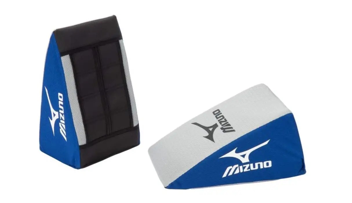 7 Best Knee Savers for Catchers of Baseball & Softball