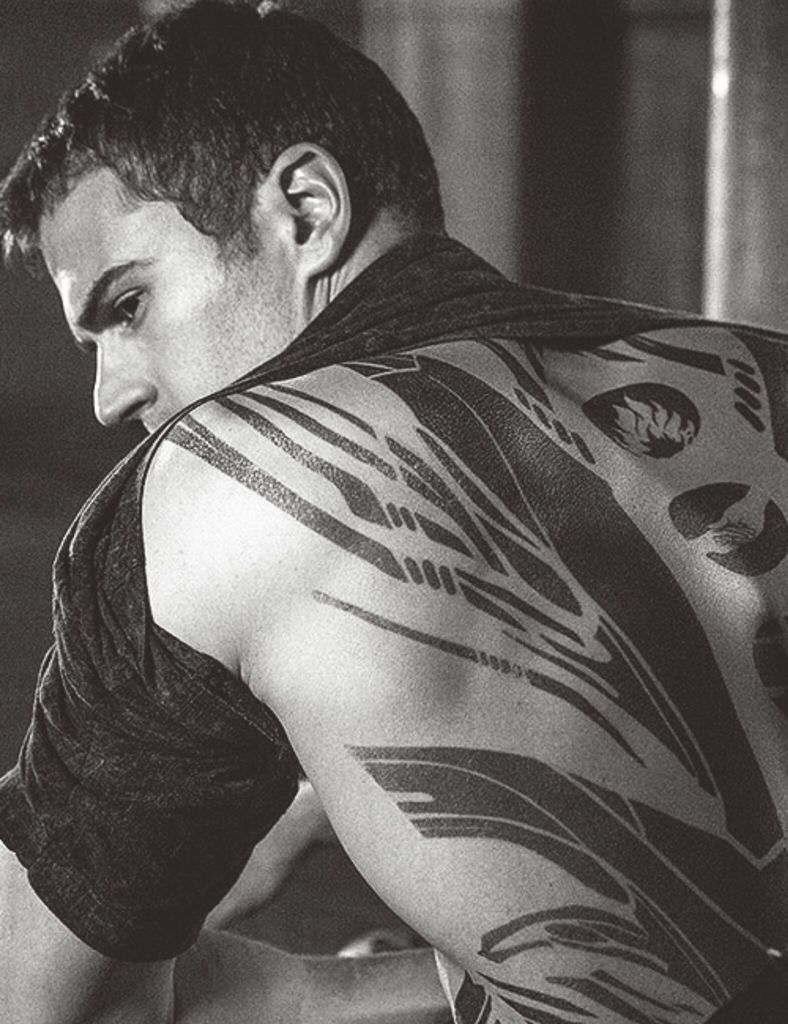 Beastly Reviews: Divergent – Love, Beastly 1024_x_788_jpg