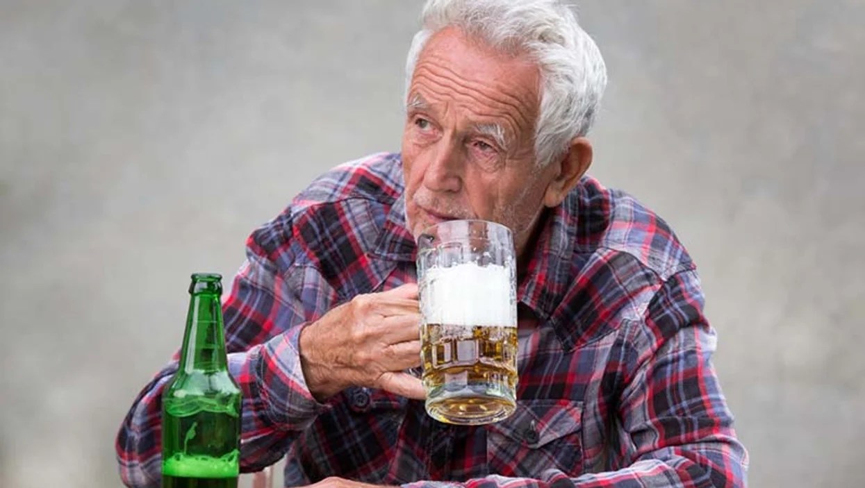Does Drinking Age You? What Science Says