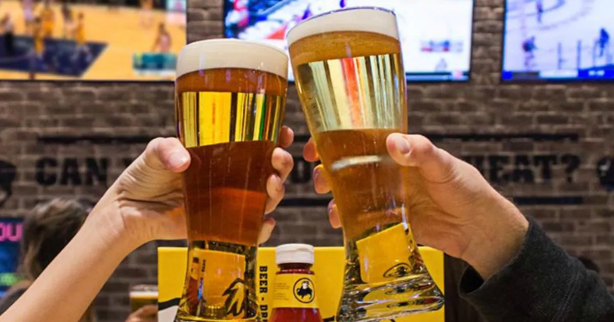 10 Best Tall Beer Glasses for Every Occasion