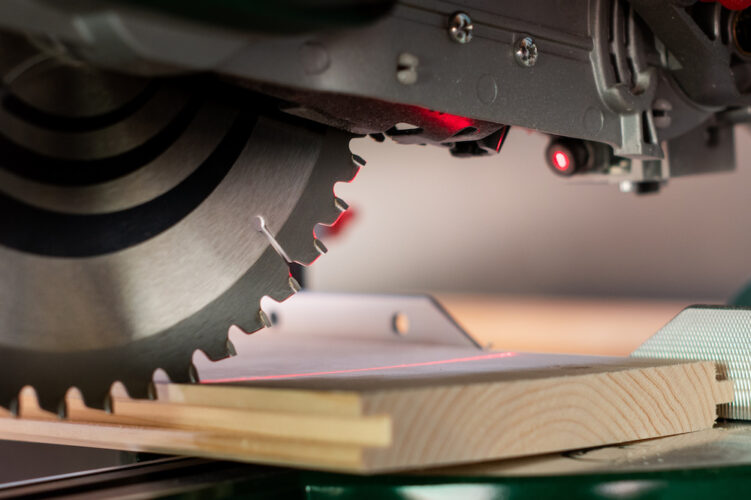 What Size Miter Saw Do I Need? The Best Power Toolz