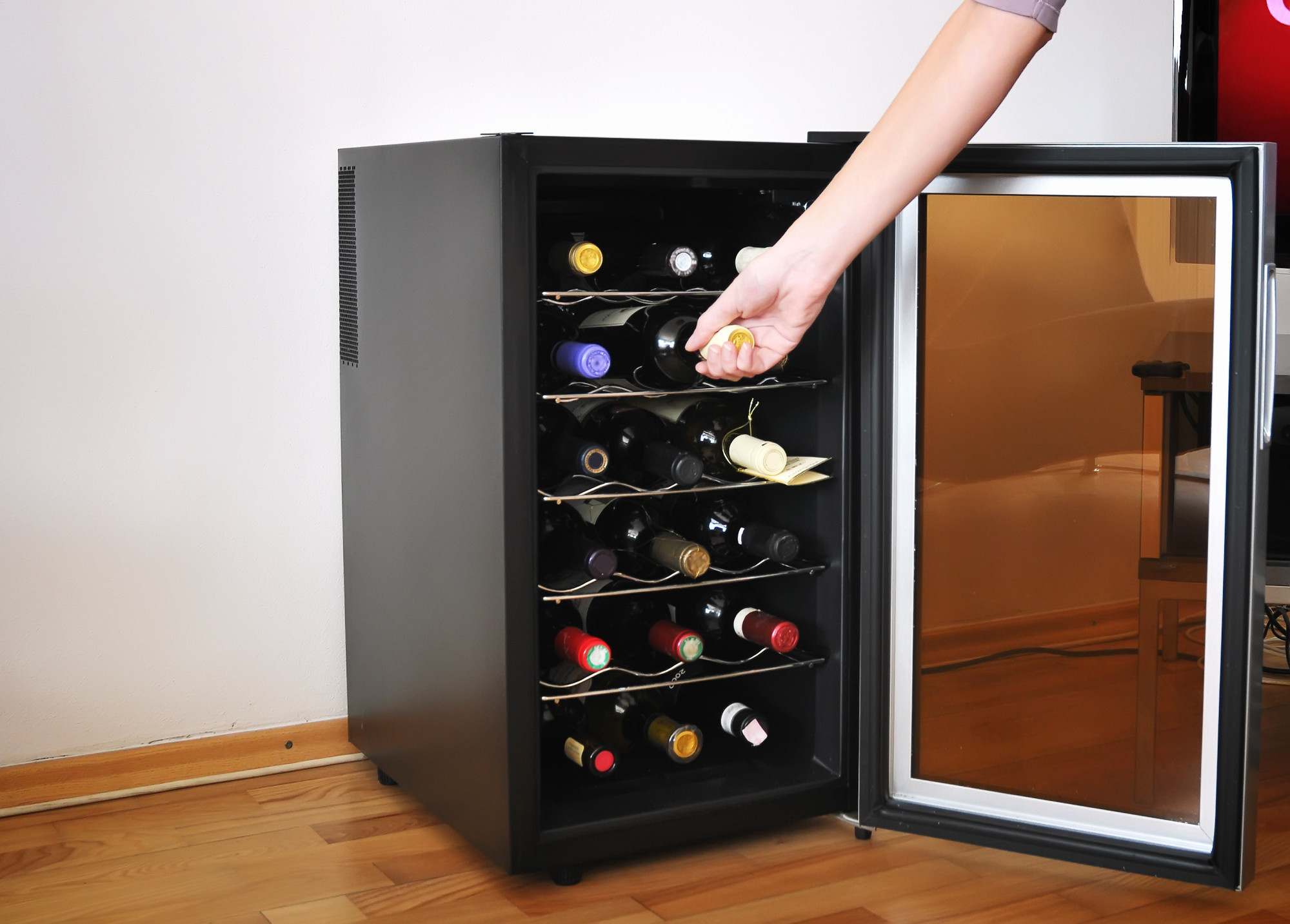 How to Choose a Wine Cooler Fridge The Best Wine Cellars