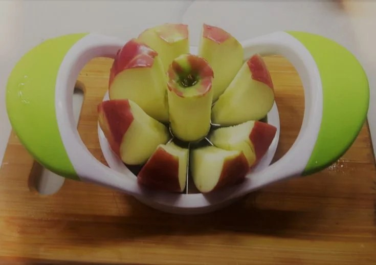 easy-apple-slicer-works-well-and-quick-at-slicing-apples