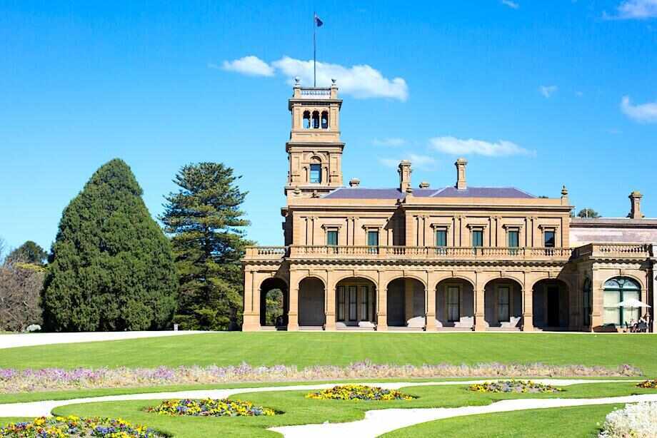 Explore Miss Fisher Filming Locations, Melbourne The Big Bus