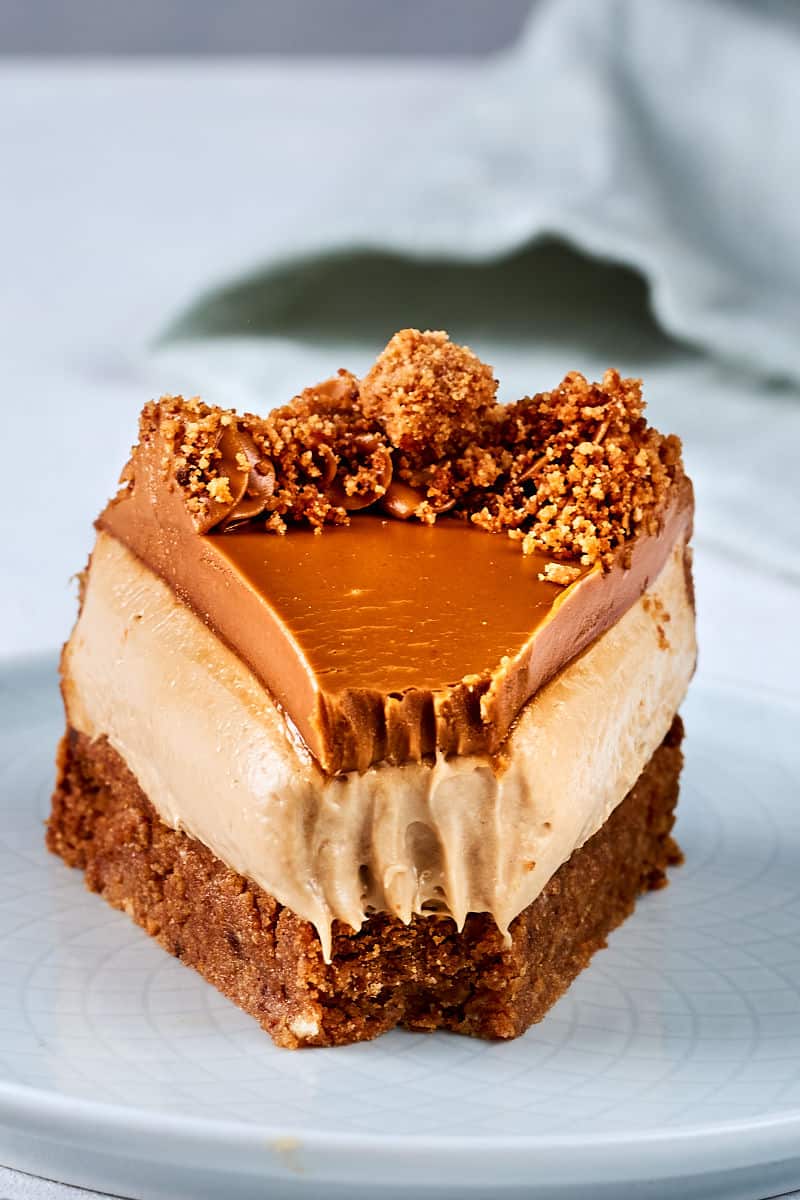 The BEST Biscoff Cheesecake 6 Ingredients and NO baking!