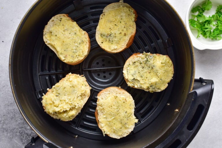 5Minute Air Fryer Garlic Bread {Fresh Or Frozen} The Big Man's World