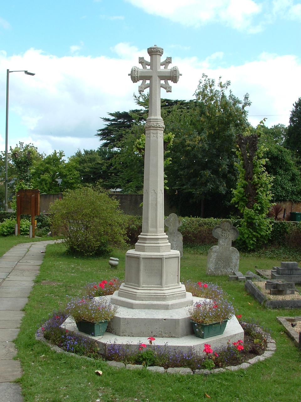Littleton War Memorial With the British Army in Flanders & France