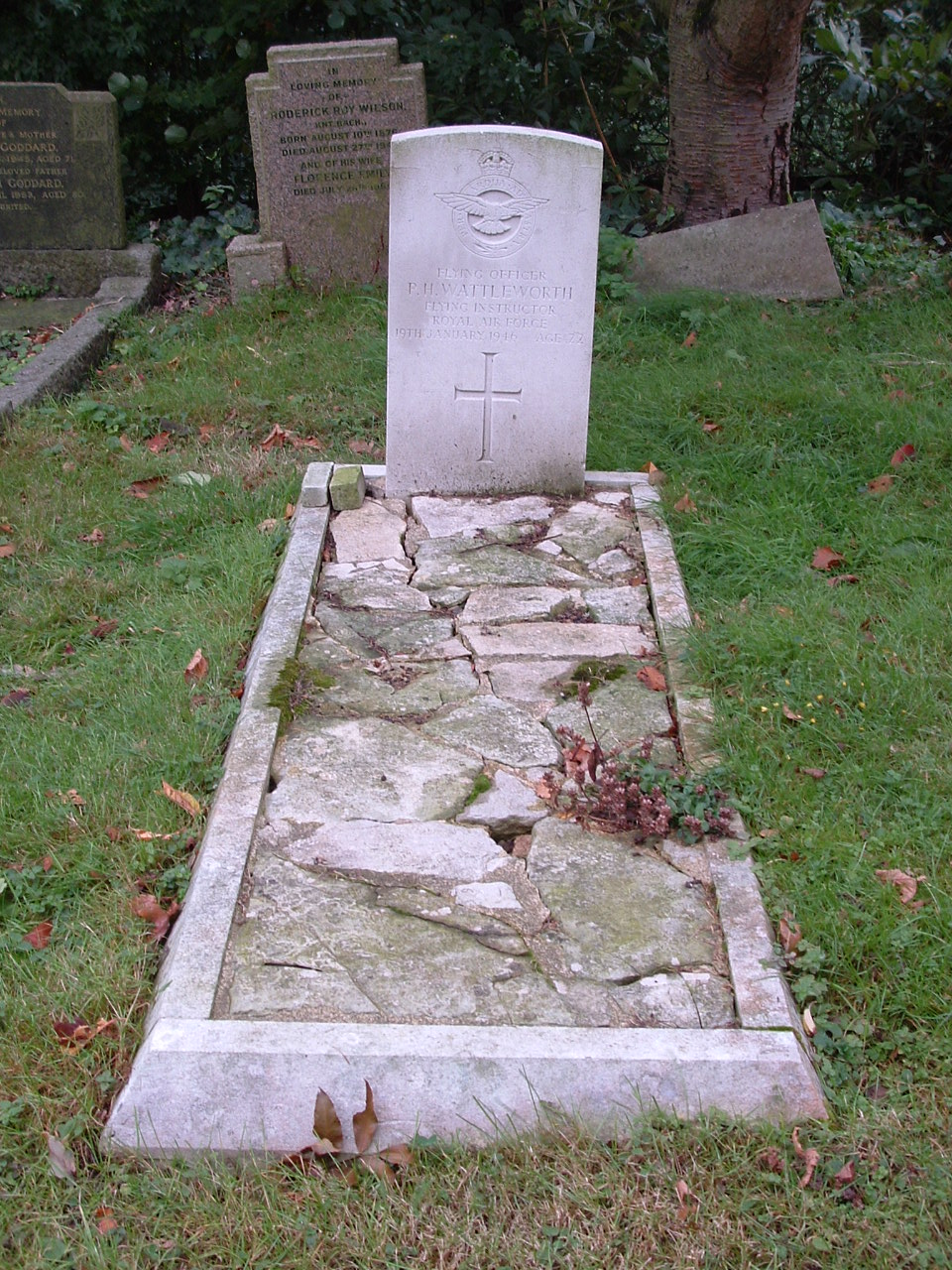 Pyrford War Memorial With the British Army in Flanders & France