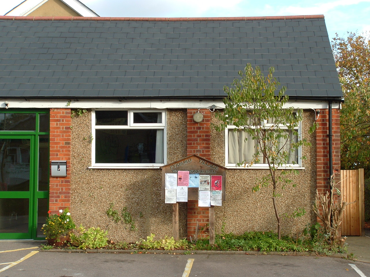Pyrford Village War Memorial Hall With the British Army in Flanders & France