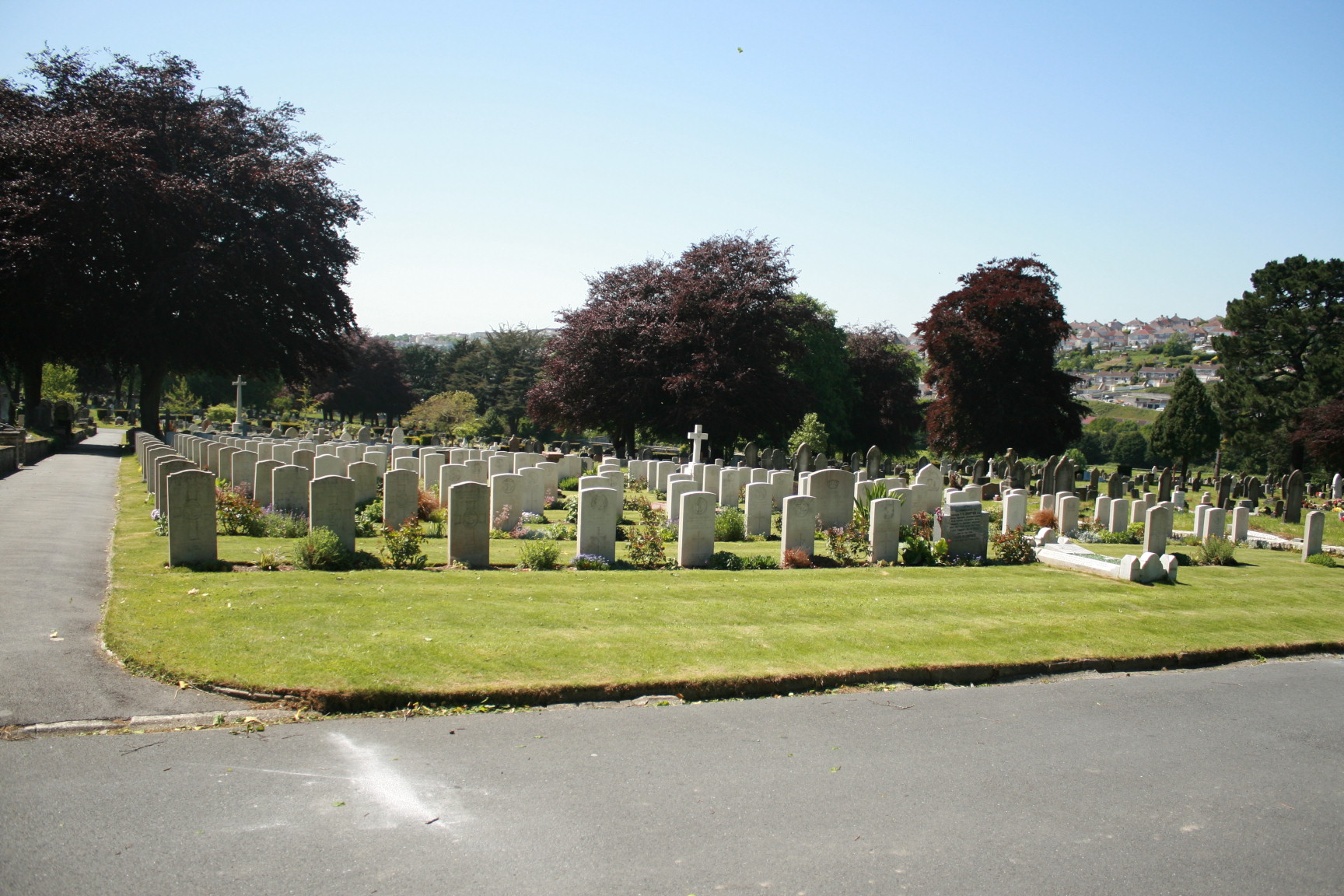 Plymouth Weston Mill Cemetery With the British Army in Flanders