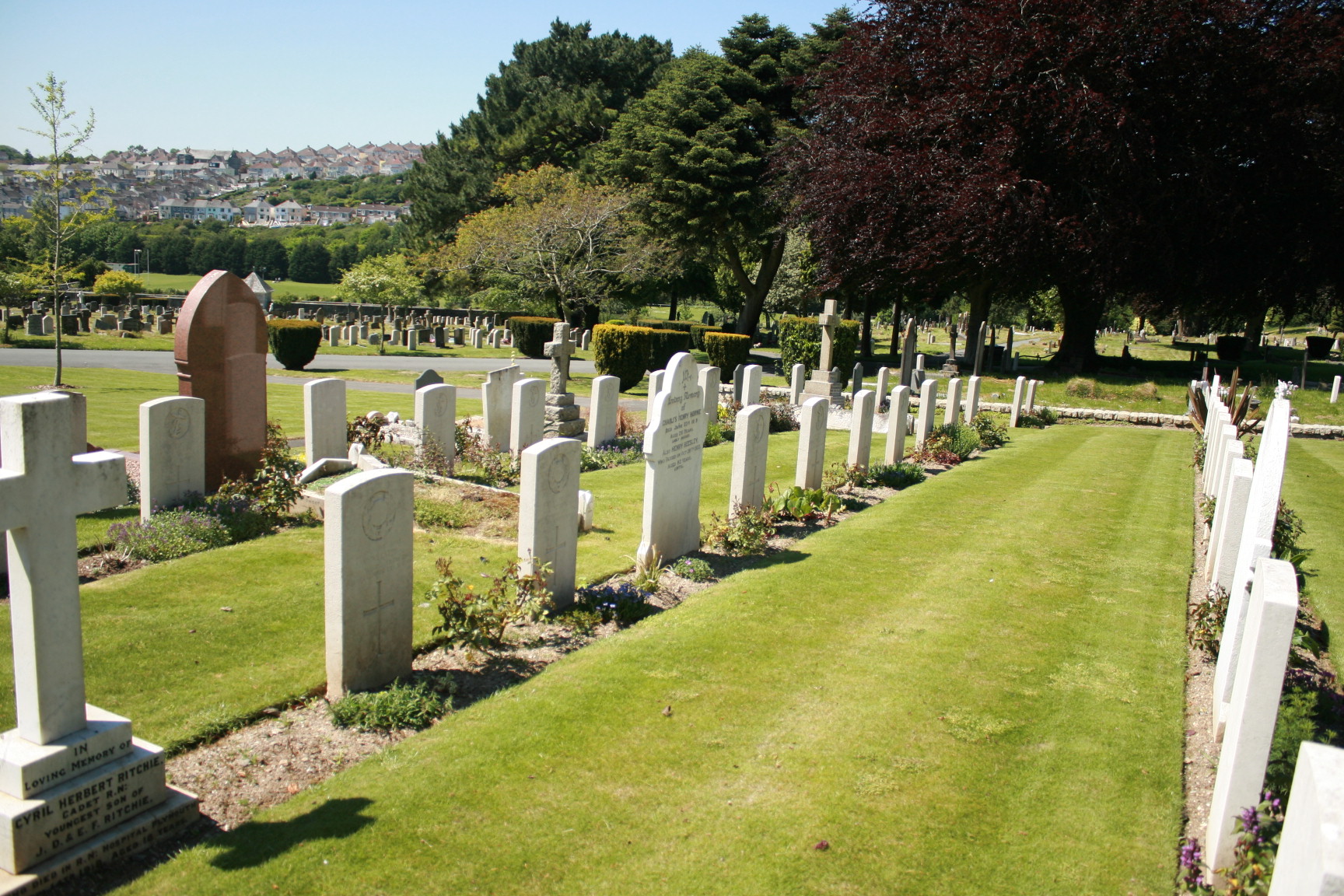 Plymouth Weston Mill Cemetery With the British Army in Flanders