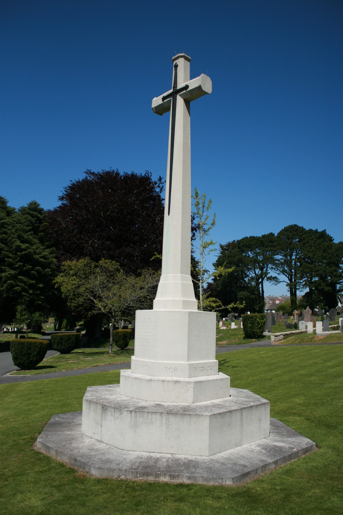 Plymouth Weston Mill Cemetery With the British Army in Flanders