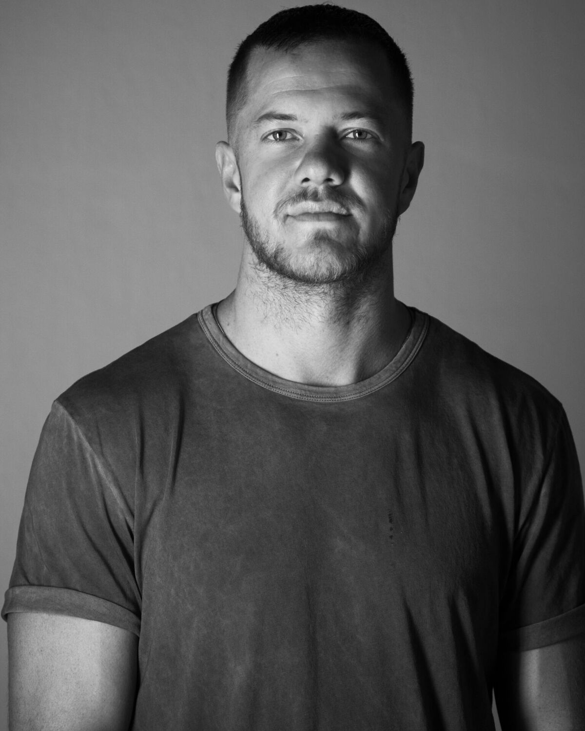 10 QUESTIONS with VIC Featuring DAN REYNOLDS THE BLUNT POST(06)